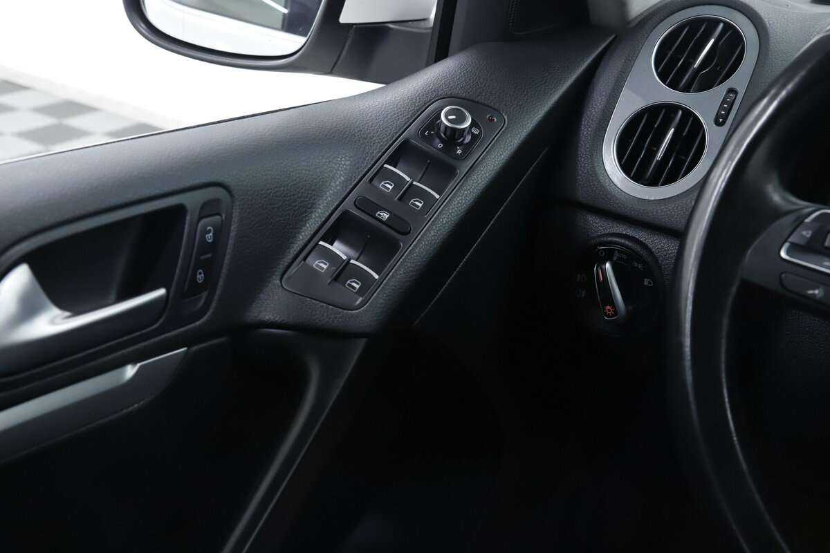 Volkswagen Tiguan, 2015 - Фото №9