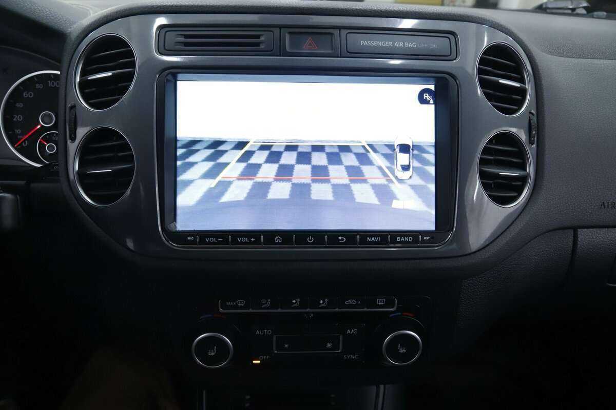 Volkswagen Tiguan, 2015 - Фото №12