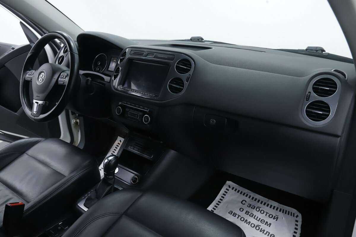 Volkswagen Tiguan, 2015 - Фото №15