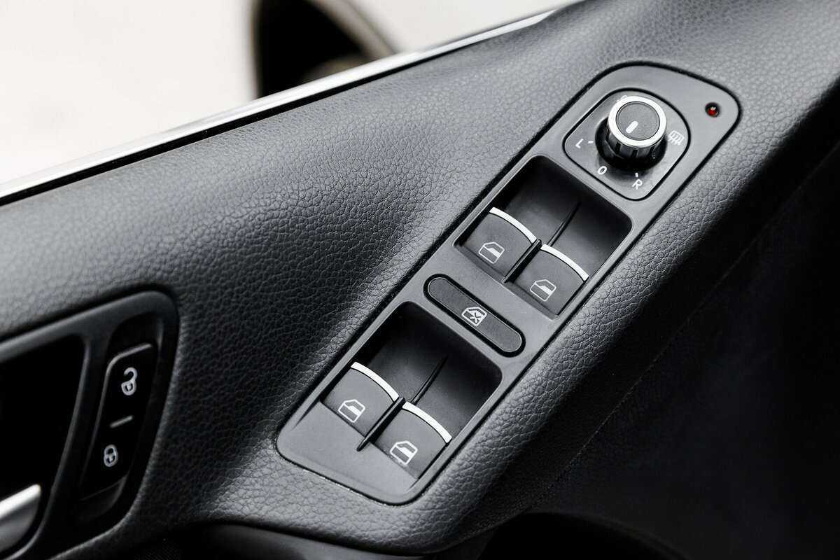 Volkswagen Tiguan, 2012 - Фото №6