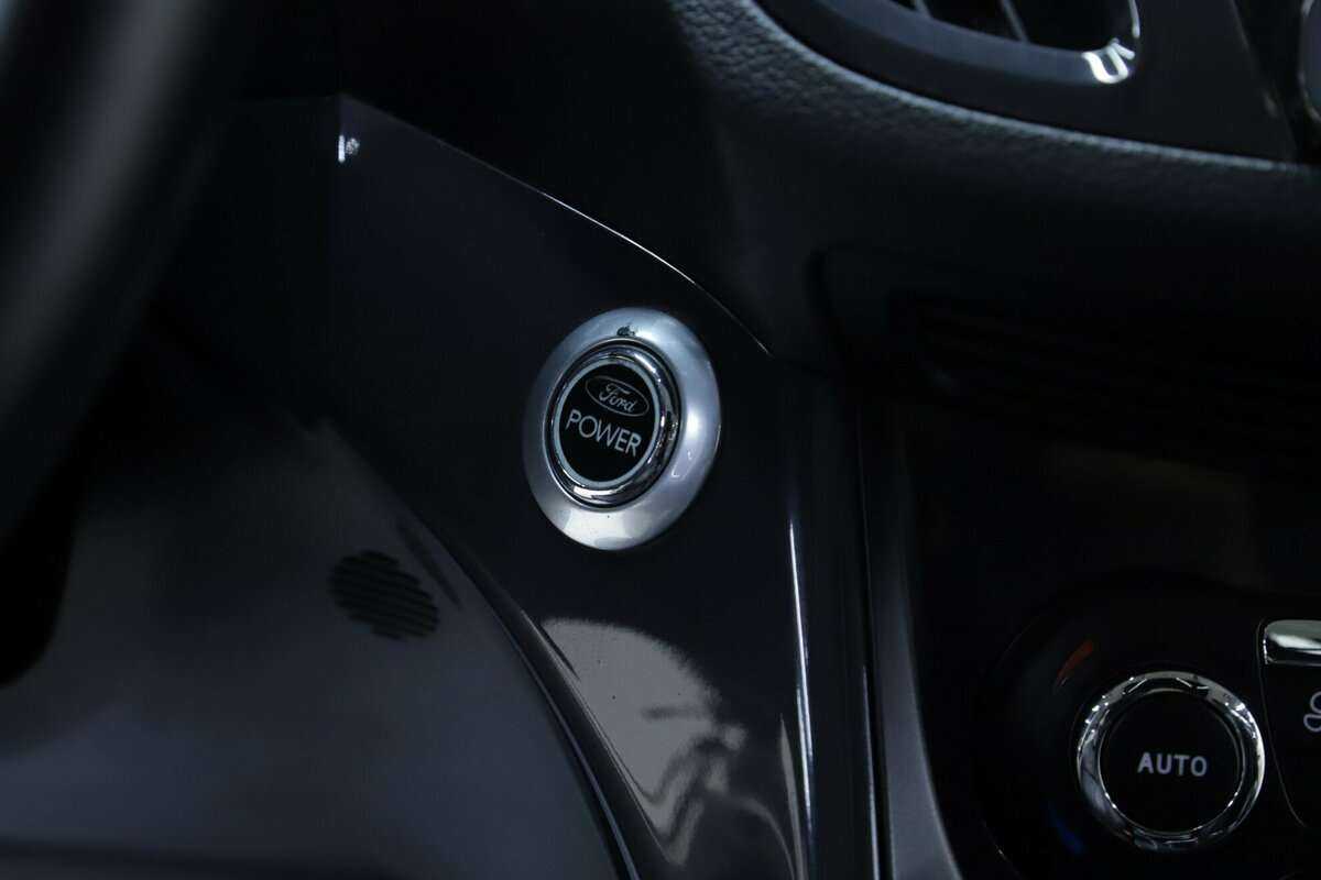 Ford Kuga, 2013 - Фото №13