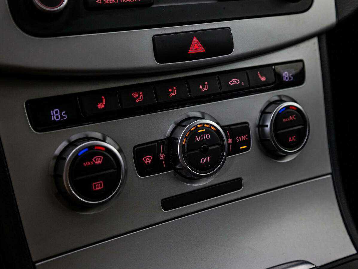 Volkswagen Passat, 2013 - Фото №12