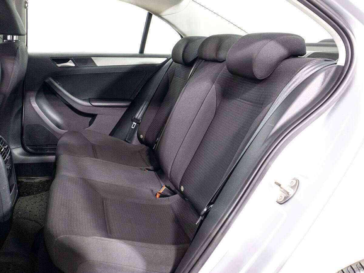 Volkswagen Jetta, 2015 - Фото №9