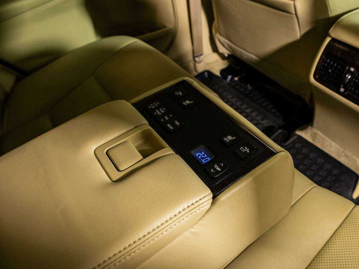 Toyota Camry, 2015 - Фото №17