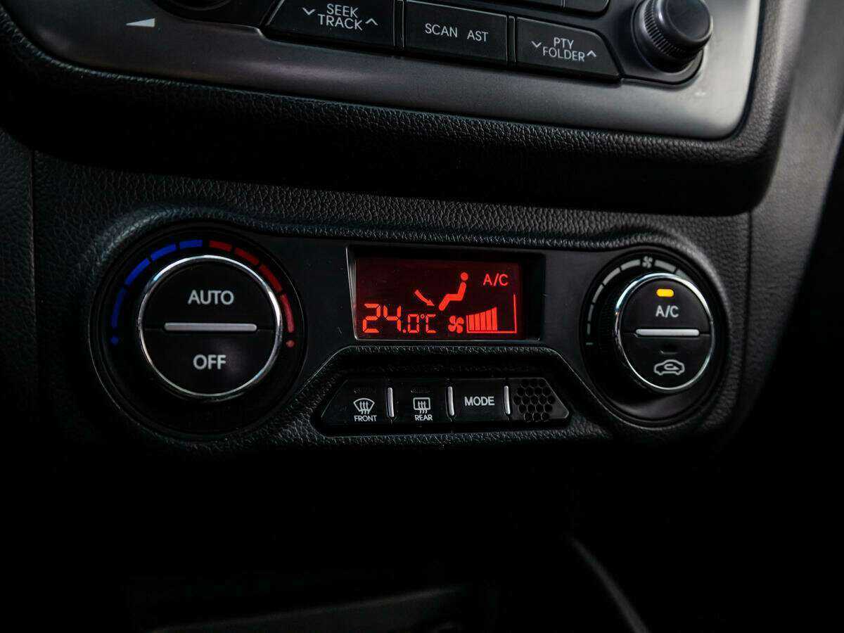 Kia Rio 4-speed, 2012 - Фото №16