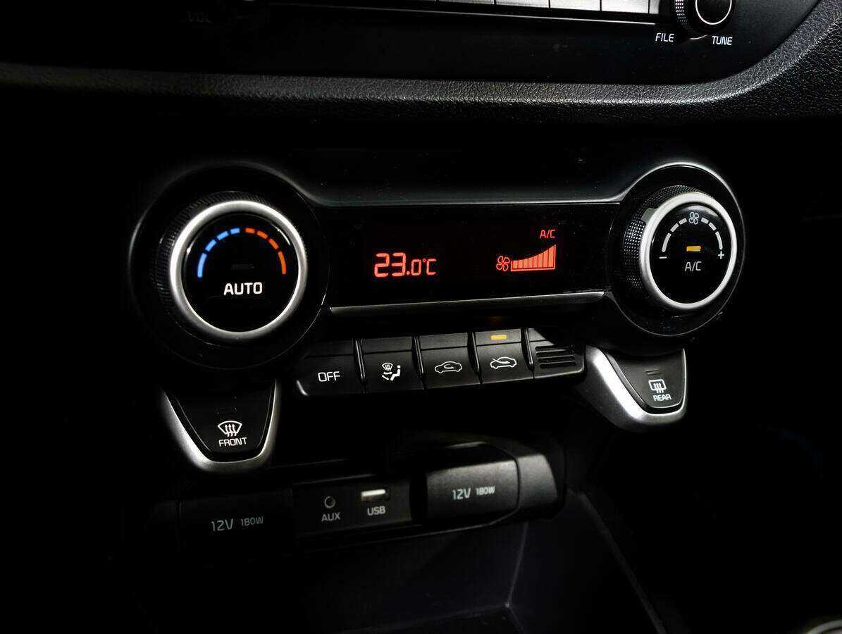 Kia Rio, 2017 - Фото №10