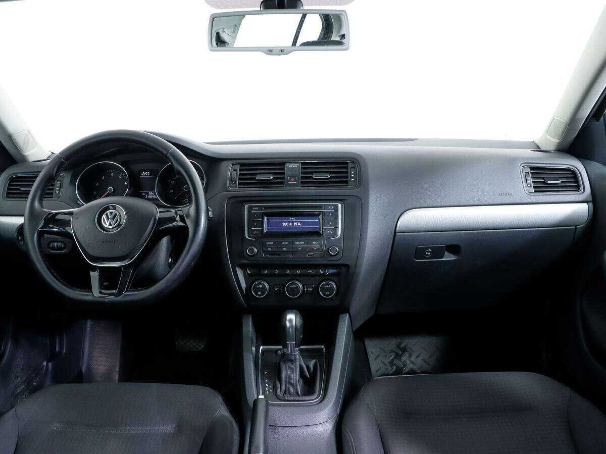 Volkswagen Jetta, 2015 - Фото №9