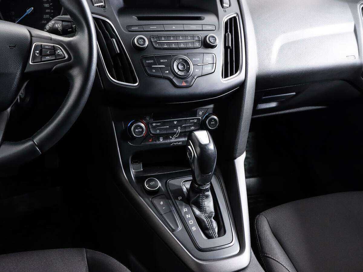 Ford Focus, 2019 - Фото №10
