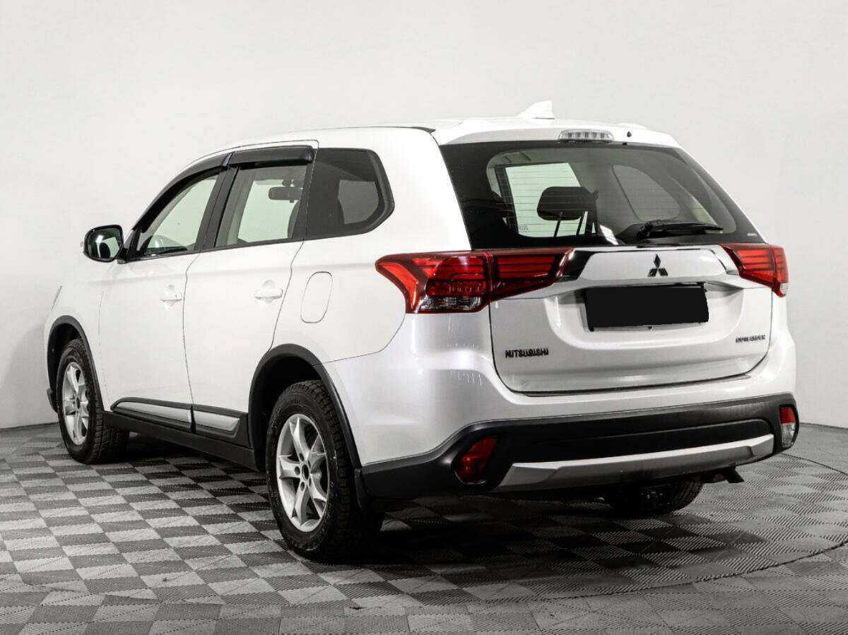 Mitsubishi Outlander, 2018 - Фото №5