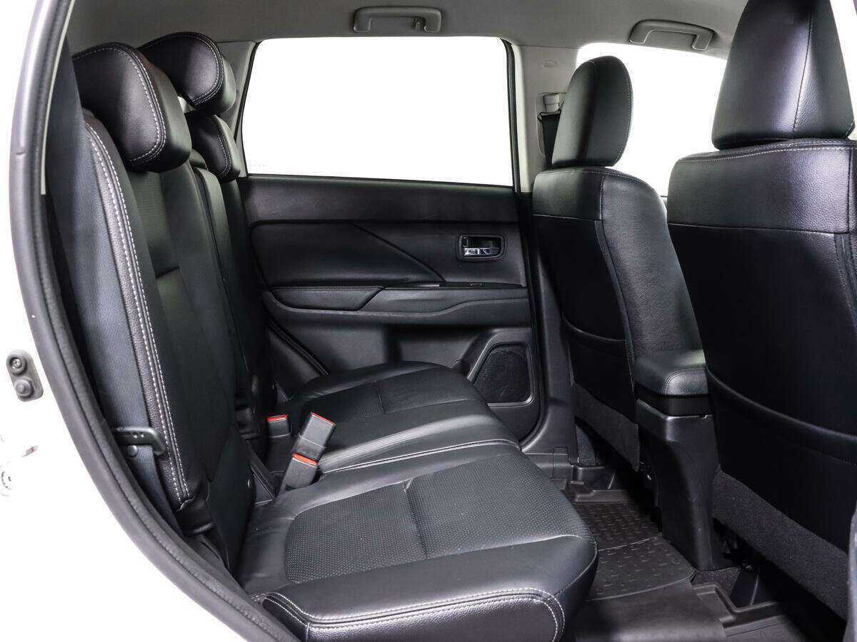 Mitsubishi Outlander, 2017 - Фото №8