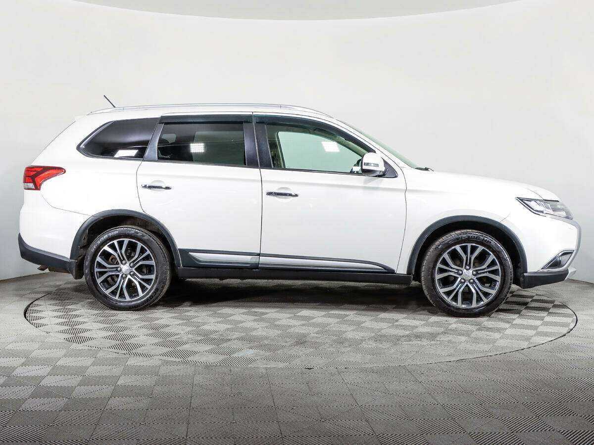 Mitsubishi Outlander, 2016 - Фото №3