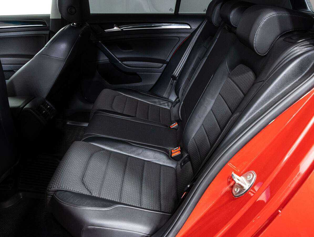 Volkswagen Golf, 2013 - Фото №9