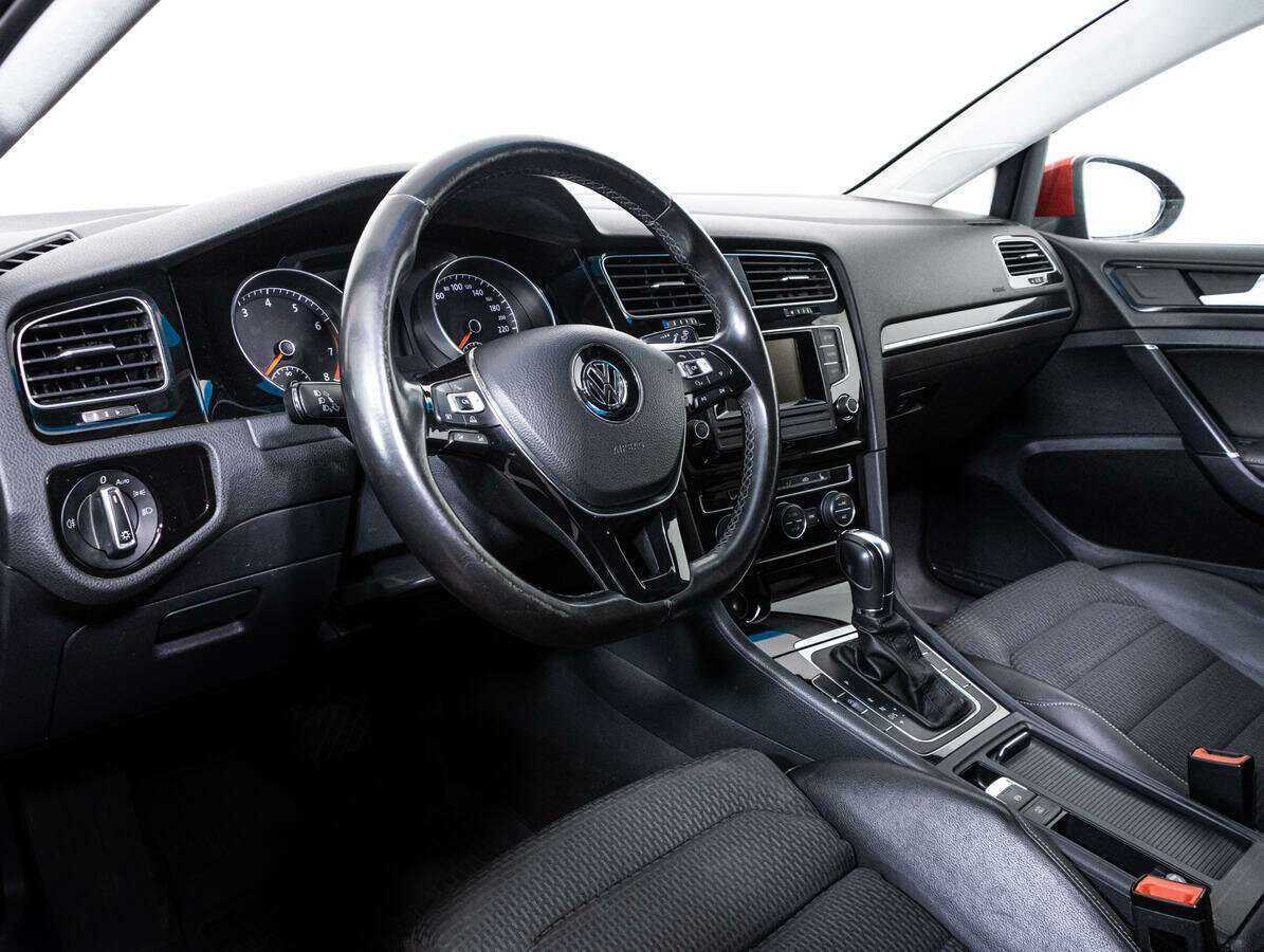 Volkswagen Golf, 2013 - Фото №10