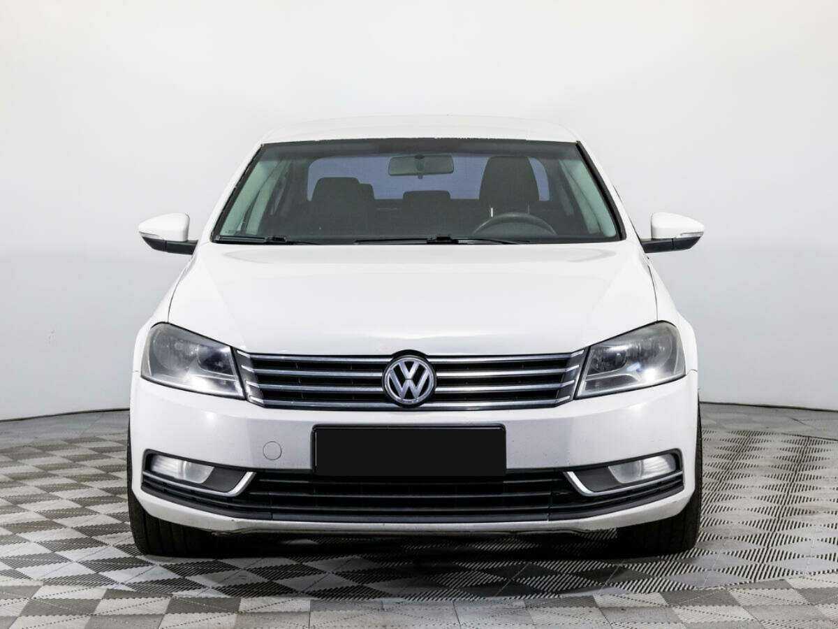 Volkswagen Passat, 2012 - Фото №1