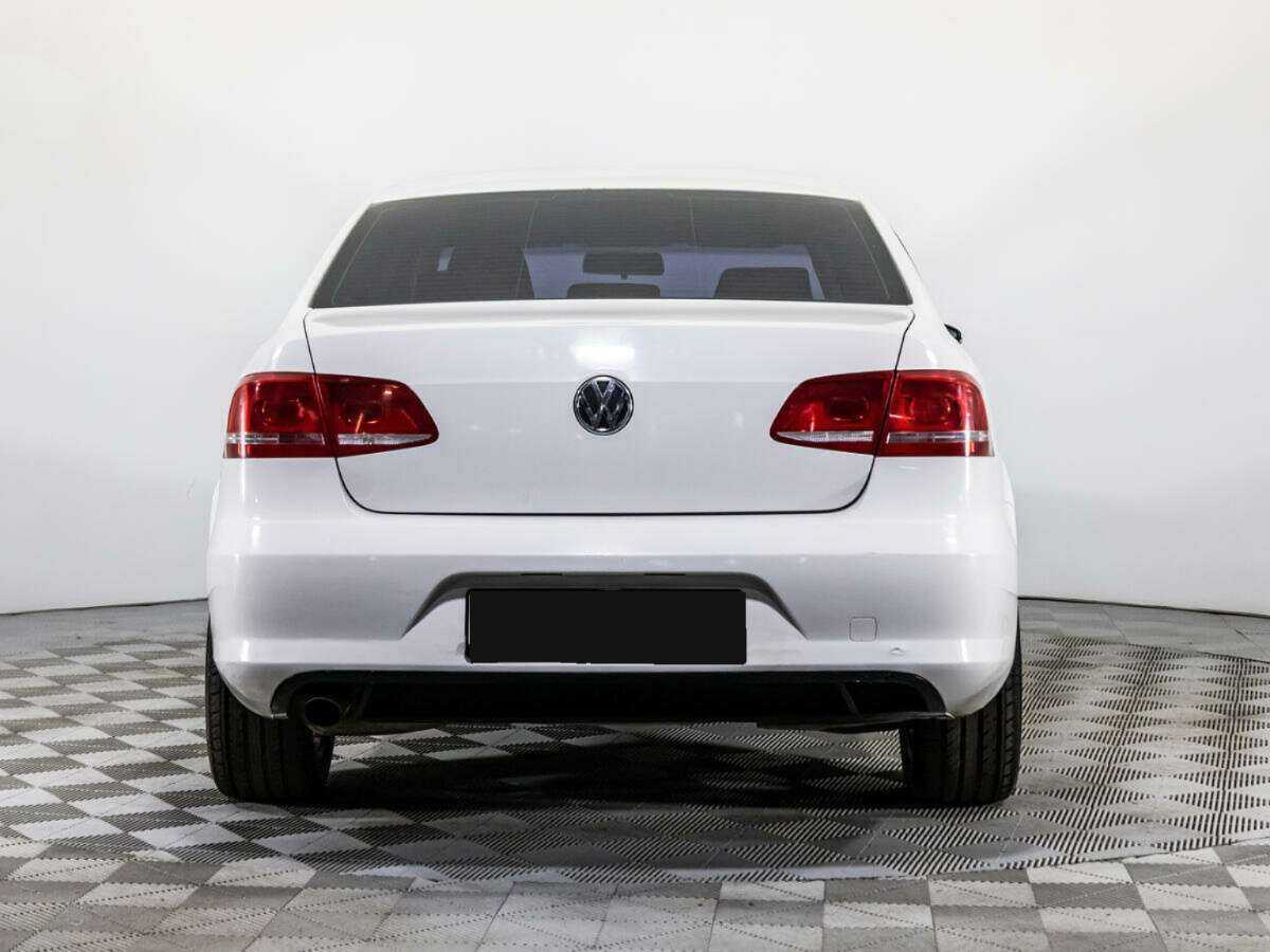 Volkswagen Passat, 2012 - Фото №5