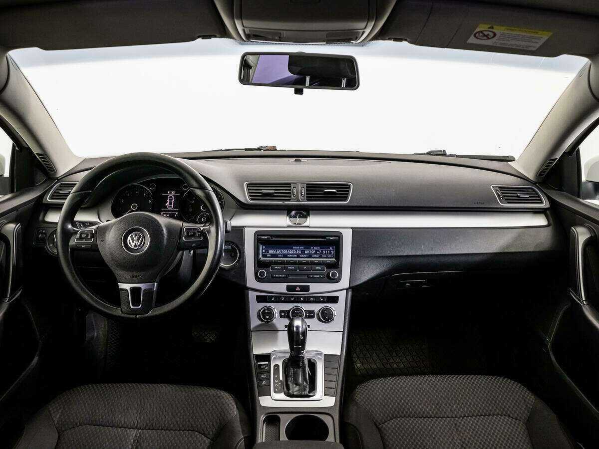Volkswagen Passat, 2012 - Фото №12