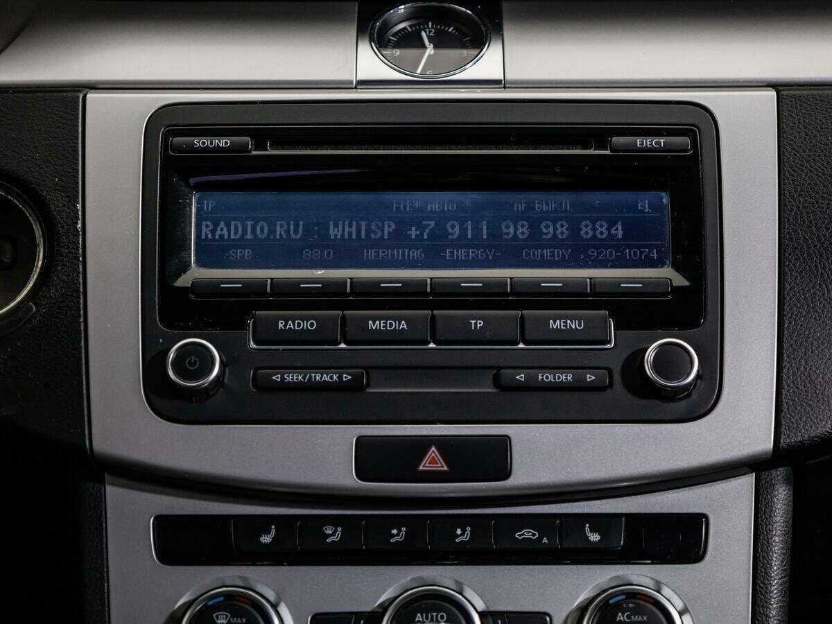 Volkswagen Passat, 2012 - Фото №13