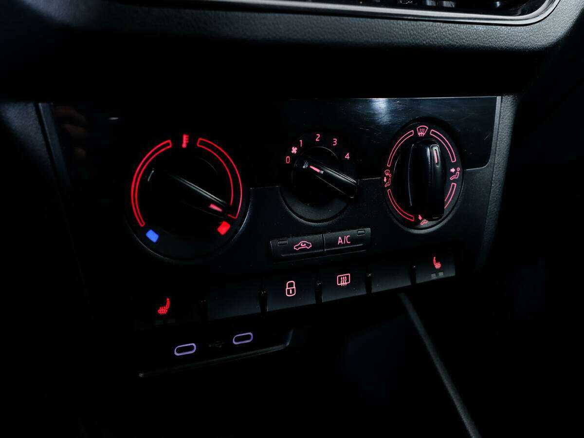 Volkswagen Polo, 2020 - Фото №11