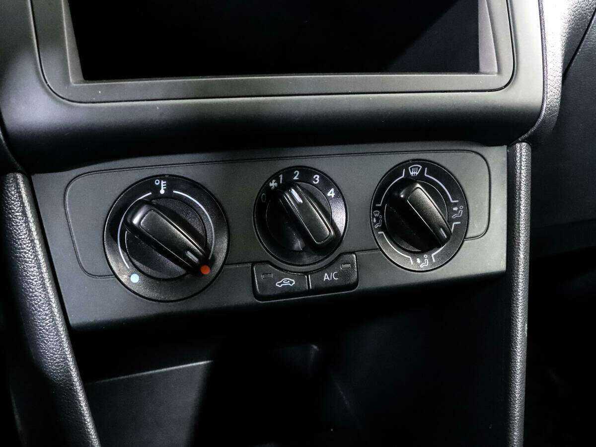 Volkswagen Polo, 2018 - Фото №13