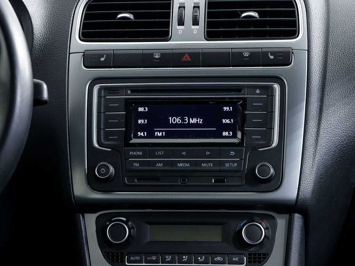 Volkswagen Polo, 2016 - Фото №11