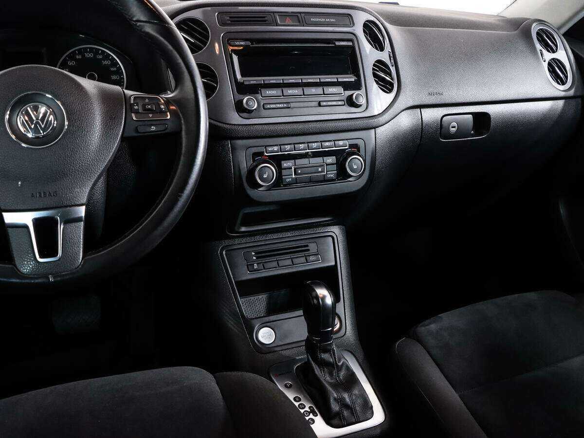 Volkswagen Tiguan, 2012 - Фото №12