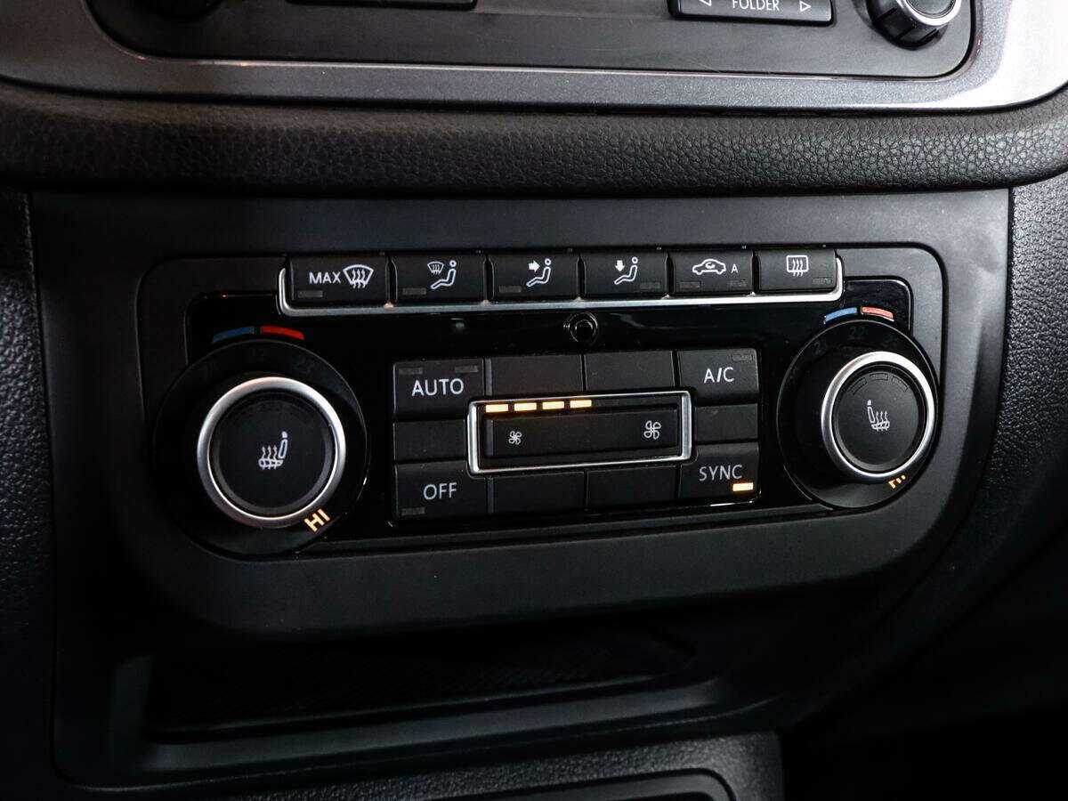 Volkswagen Tiguan, 2012 - Фото №15