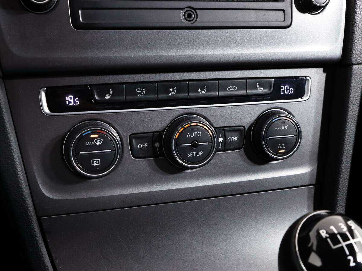 Volkswagen Golf, 2013 - Фото №11