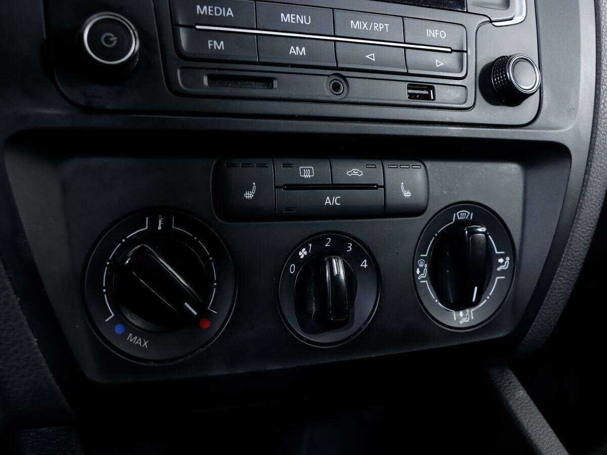 Volkswagen Jetta, 2015 - Фото №11