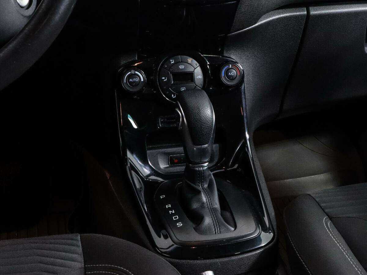 Ford Fiesta, 2015 - Фото №11