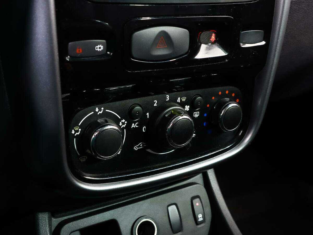 Renault Duster, 2013 - Фото №13