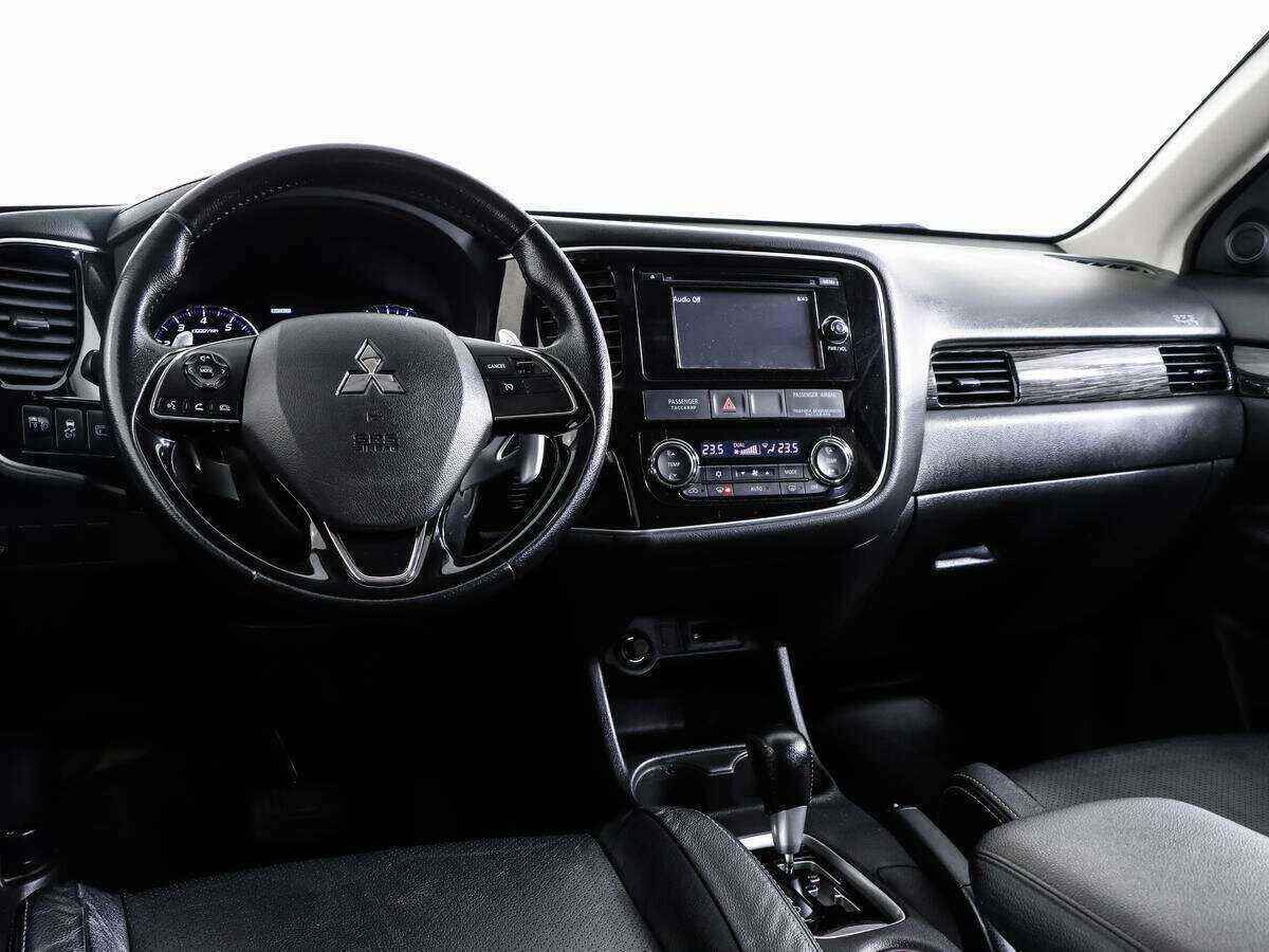 Mitsubishi Outlander, 2016 - Фото №10