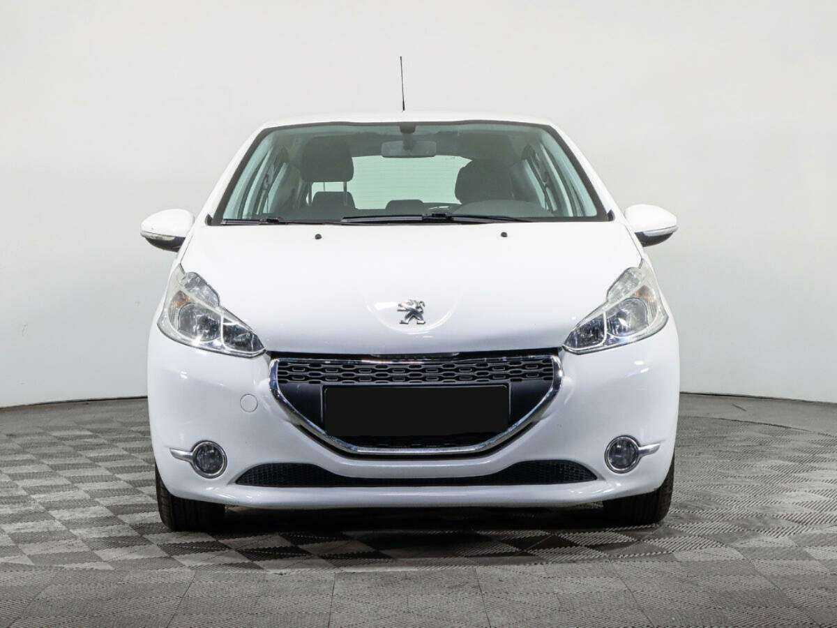 Peugeot 208, 2013 - Фото №1