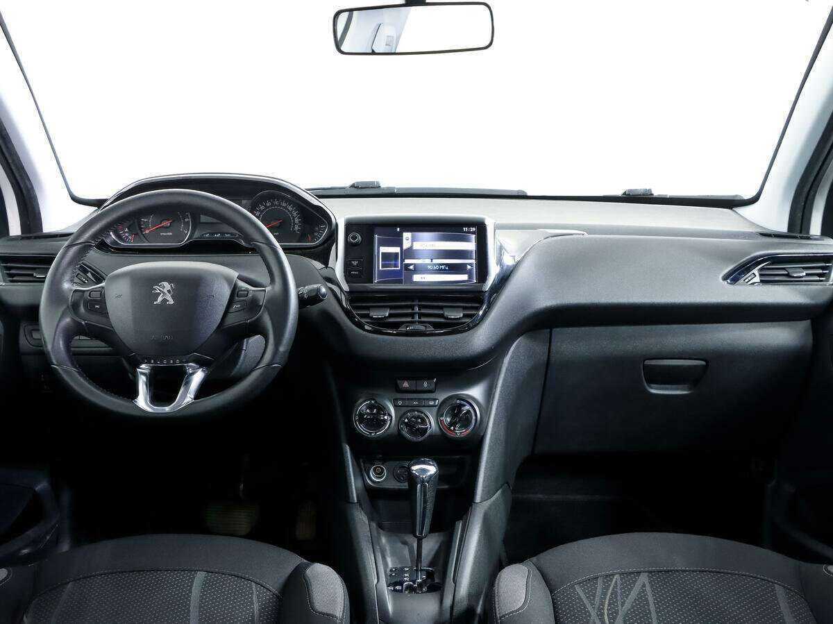 Peugeot 208, 2013 - Фото №9