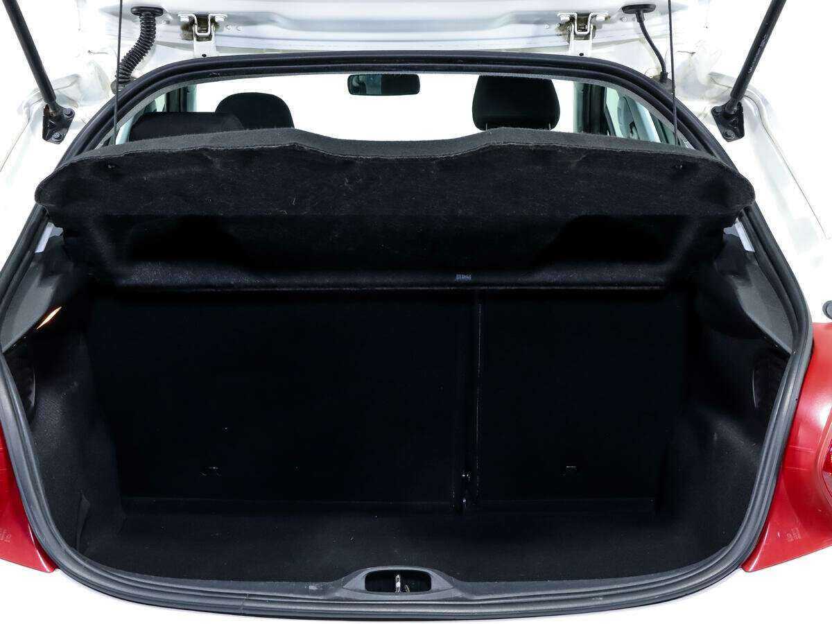 Peugeot 208, 2013 - Фото №15