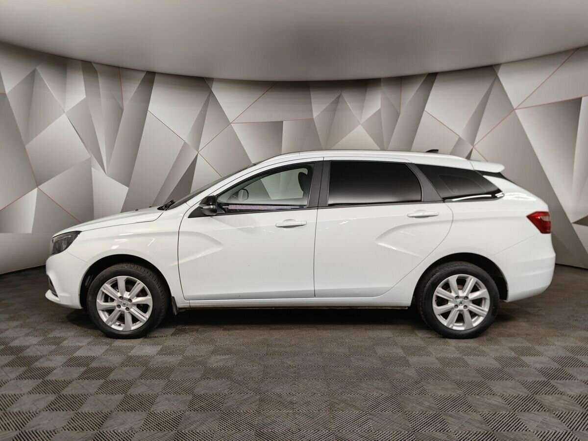 Lada (ВАЗ) Vesta SW, 2021 - Фото №4