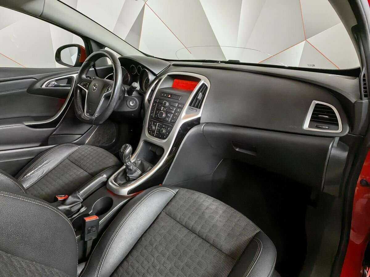 Opel Astra GTC, 2012 - Фото №8