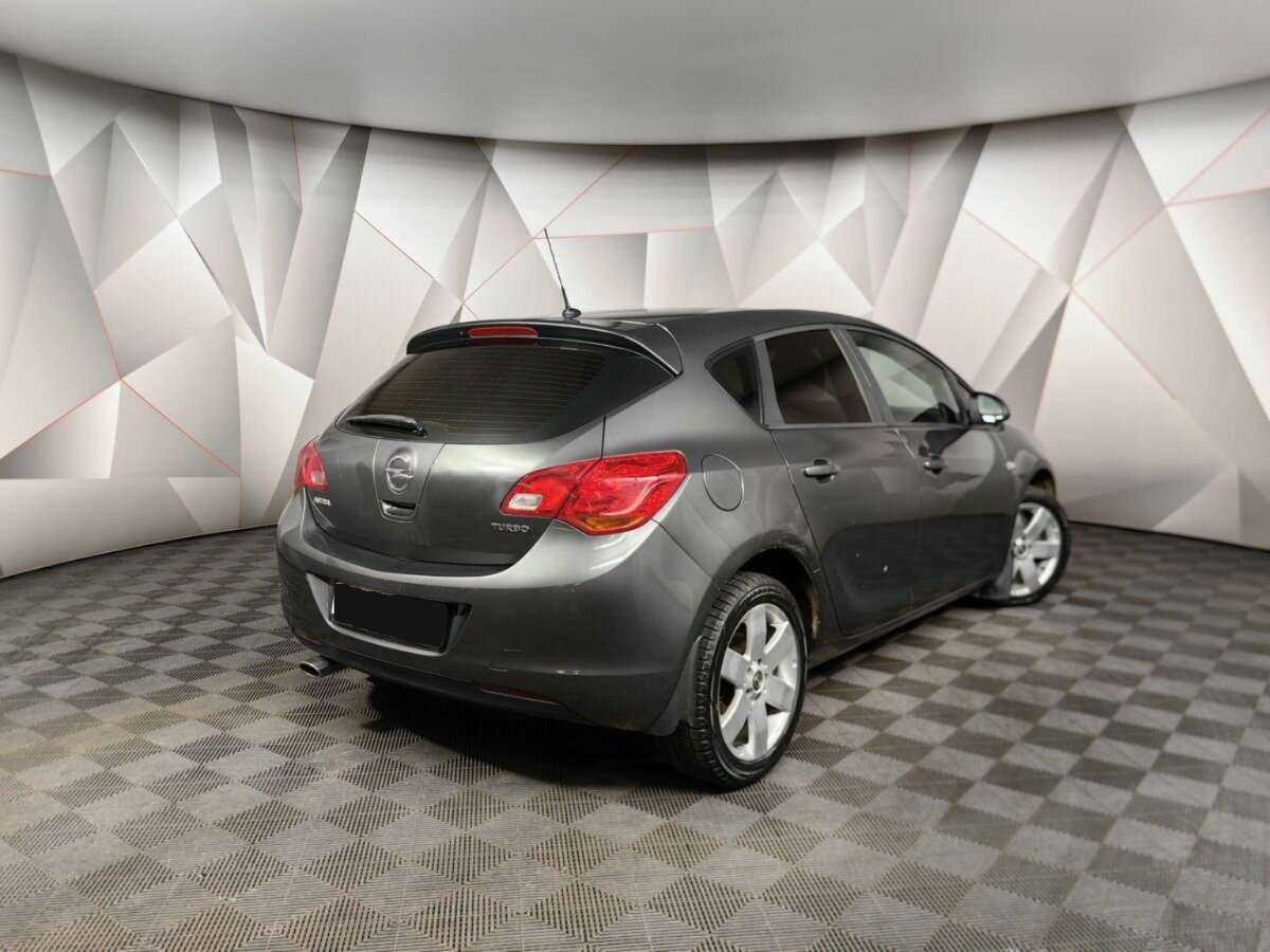 Opel Astra, 2012 - Фото №1