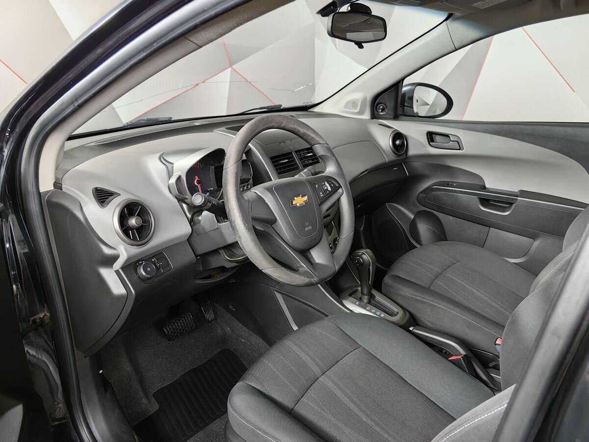Chevrolet Aveo, 2012 - Фото №11