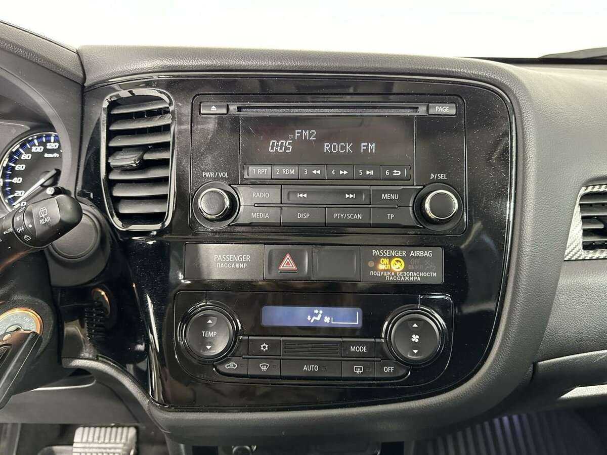 Mitsubishi Outlander, 2017 - Фото №11