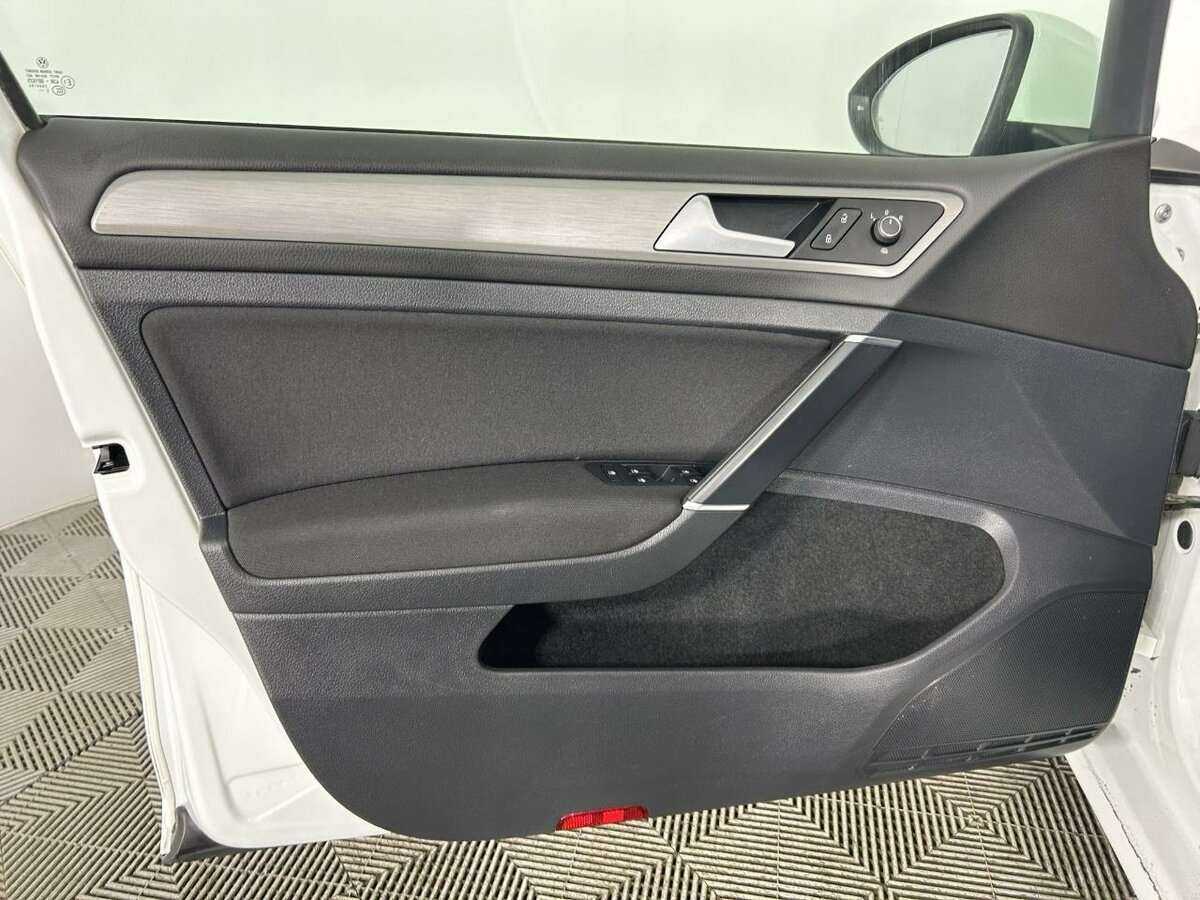 Volkswagen Golf, 2015 - Фото №7