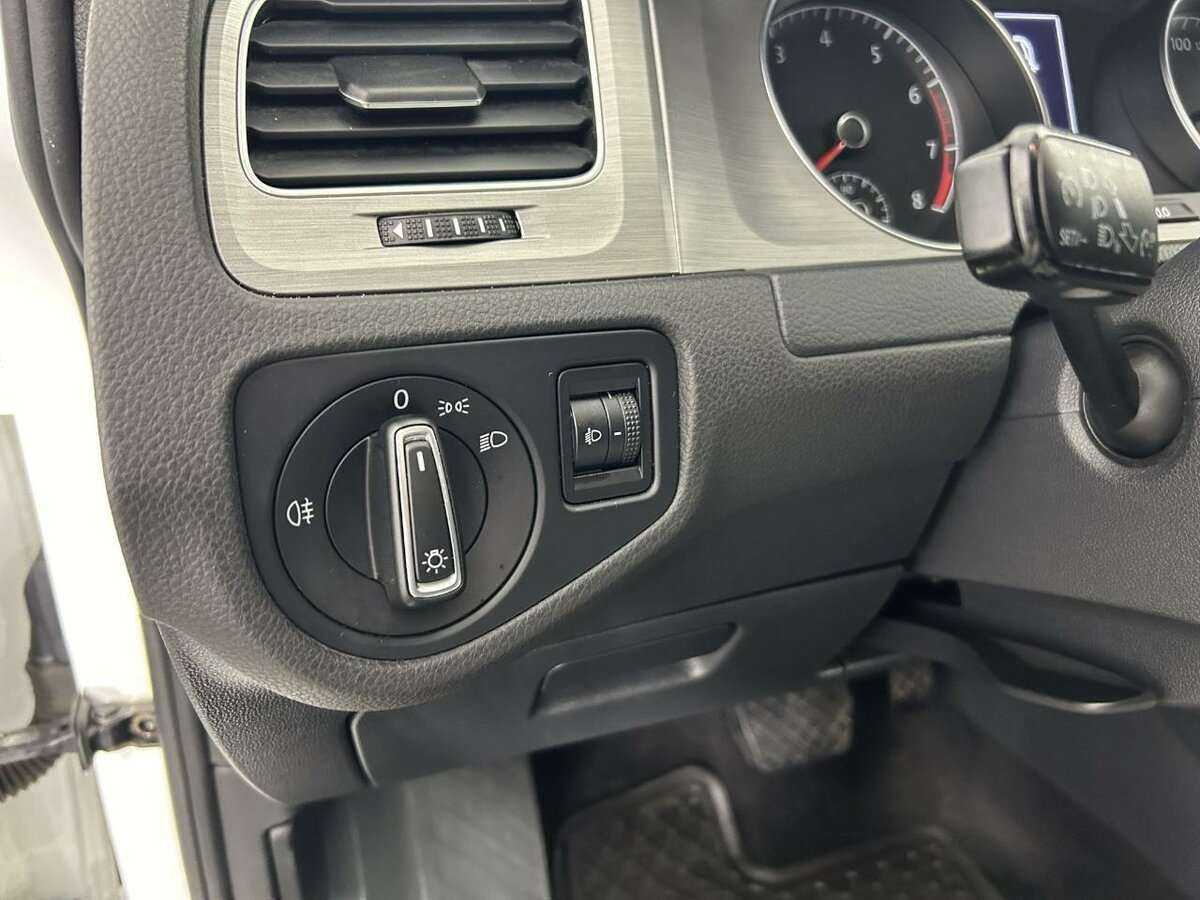 Volkswagen Golf, 2015 - Фото №8