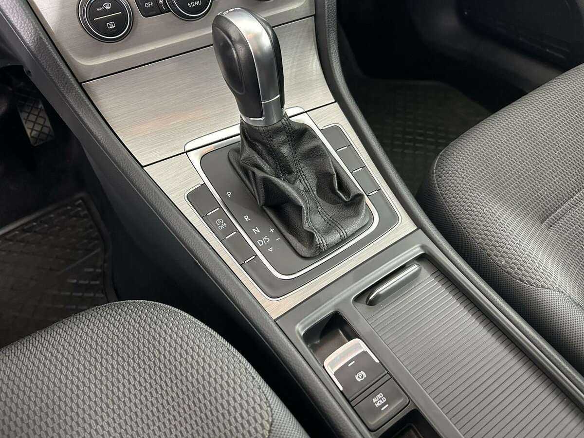 Volkswagen Golf, 2015 - Фото №12