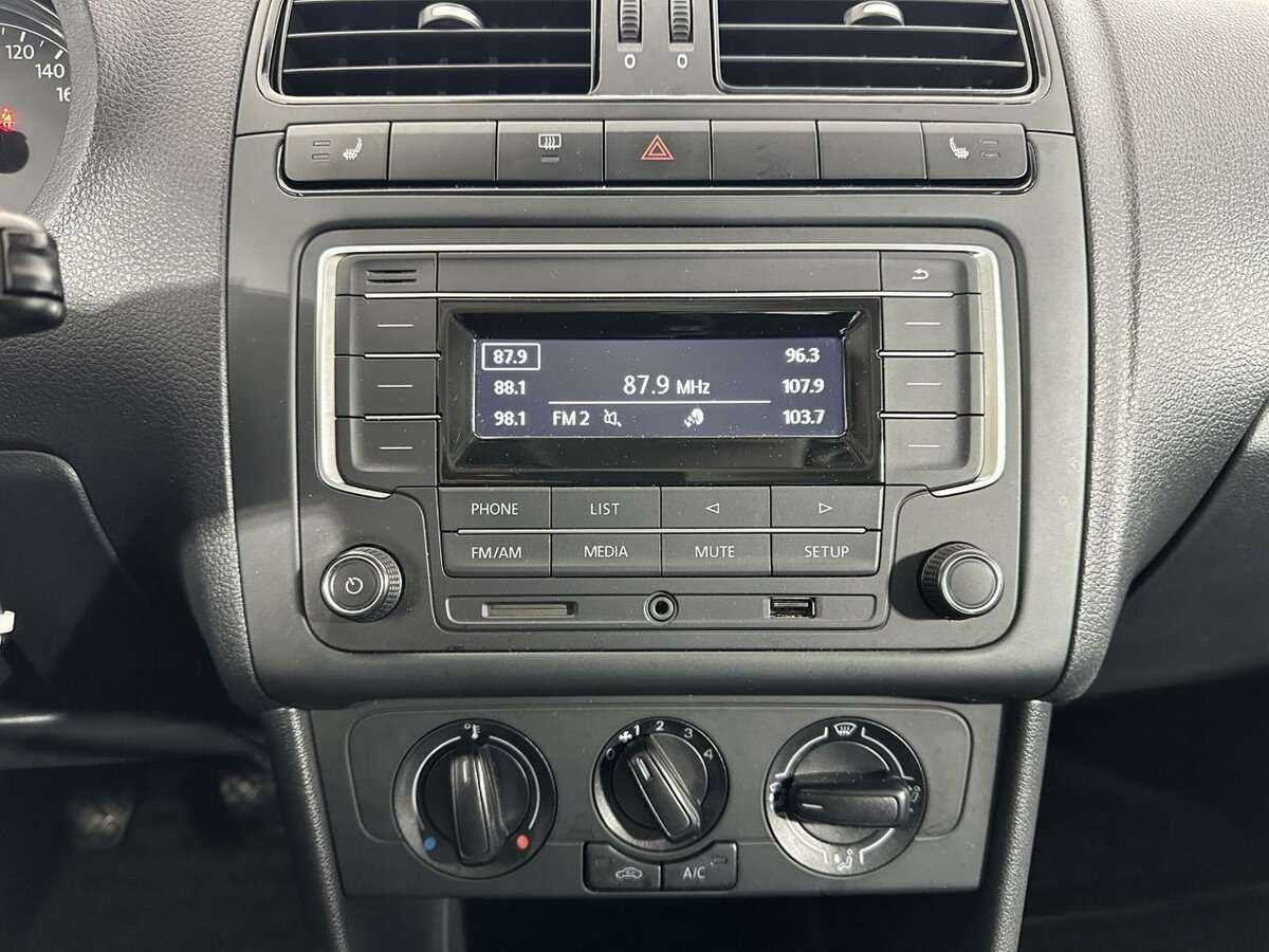 Volkswagen Polo, 2016 - Фото №11