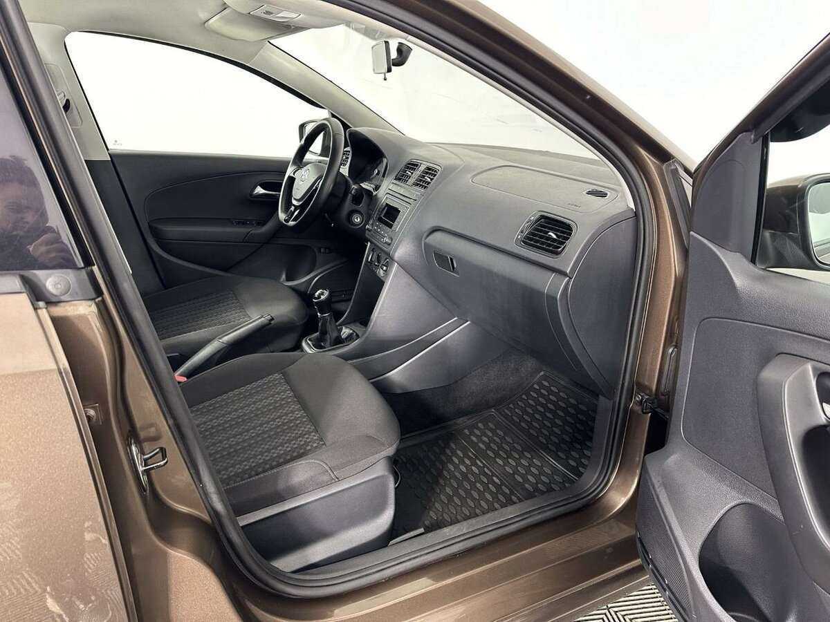 Volkswagen Polo, 2016 - Фото №13