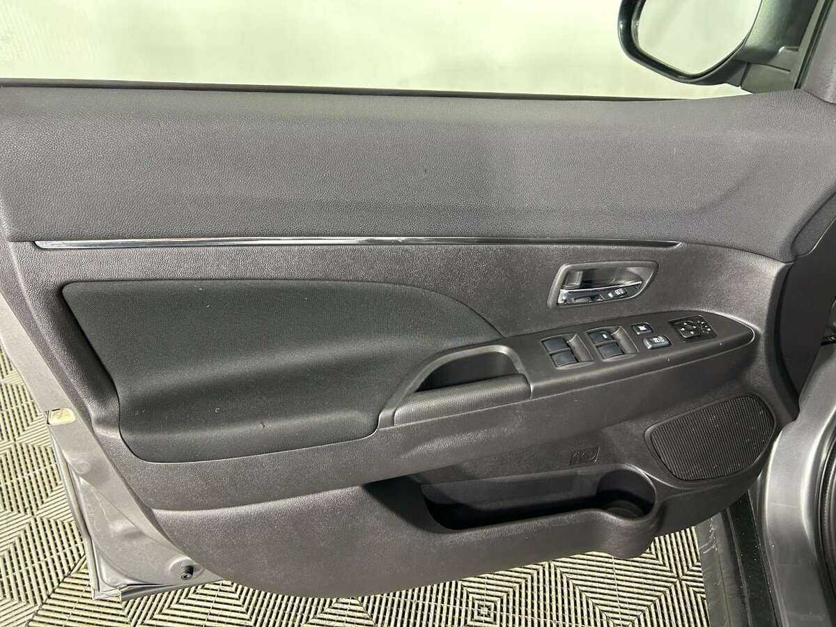 Mitsubishi ASX, 2012 - Фото №7