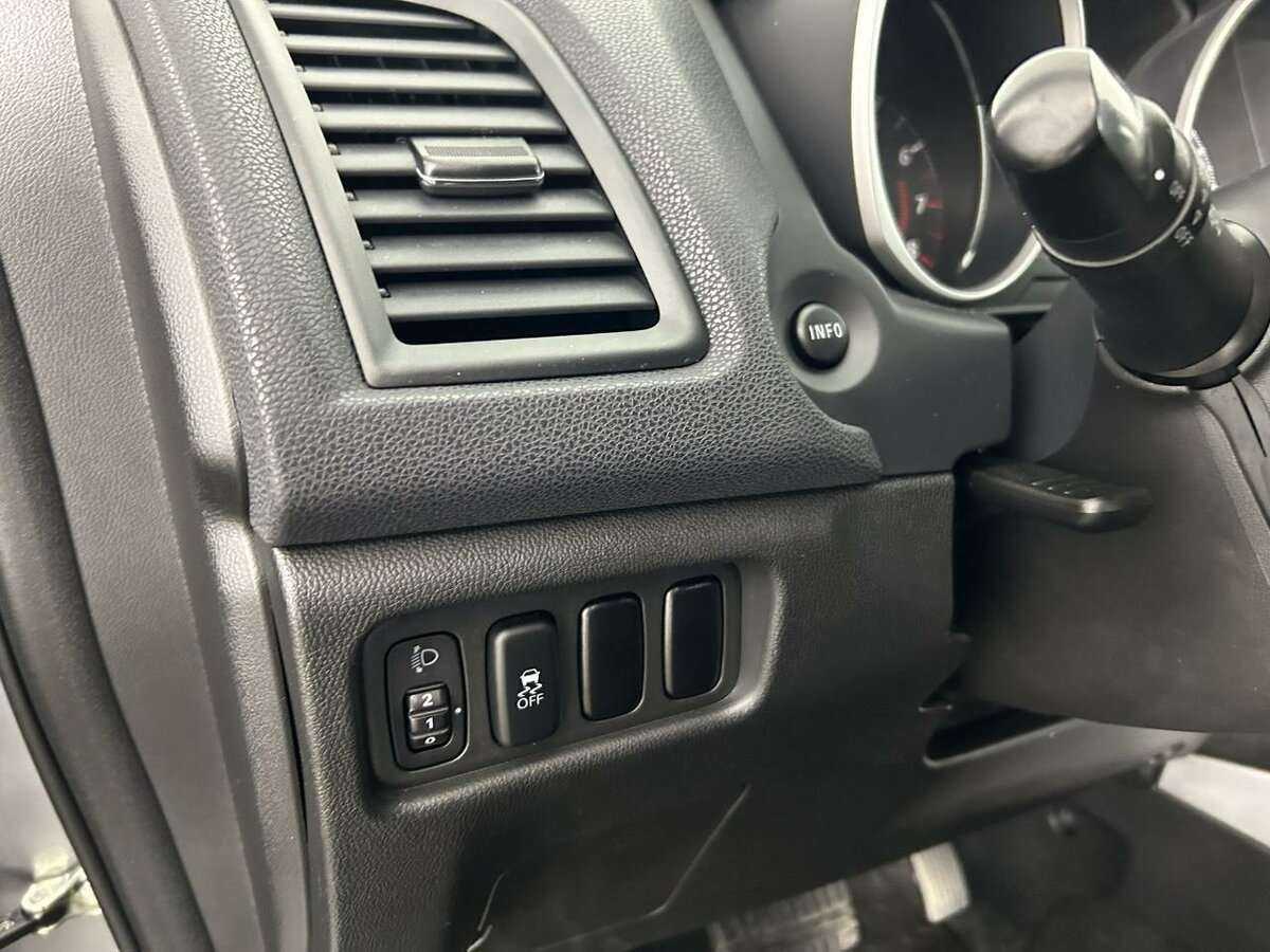 Mitsubishi ASX, 2012 - Фото №8