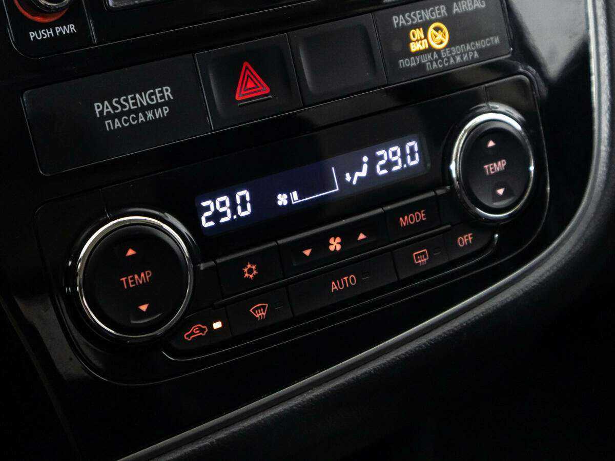 Mitsubishi Outlander, 2017 - Фото №16