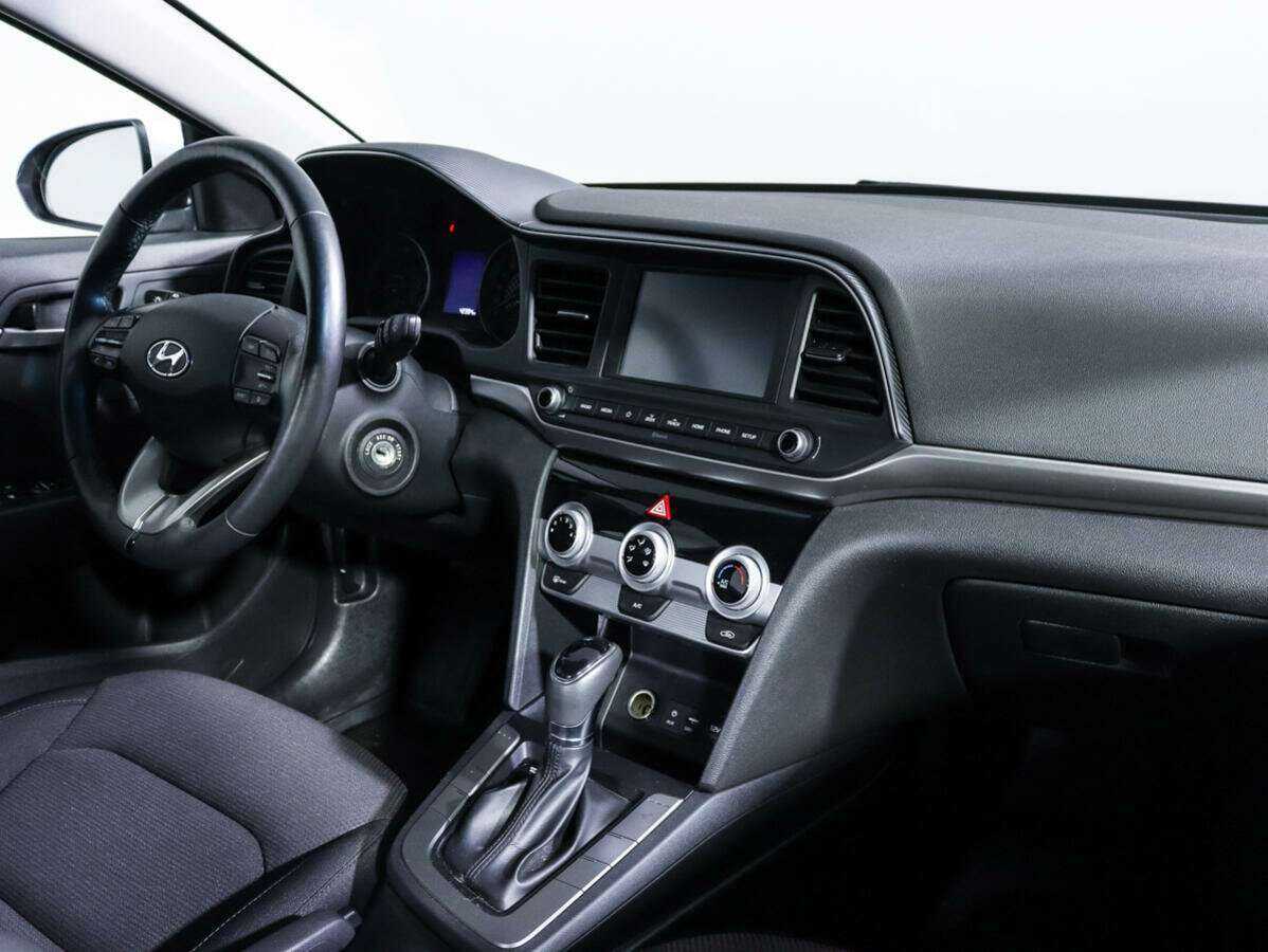 Hyundai Elantra, 2020 - Фото №6