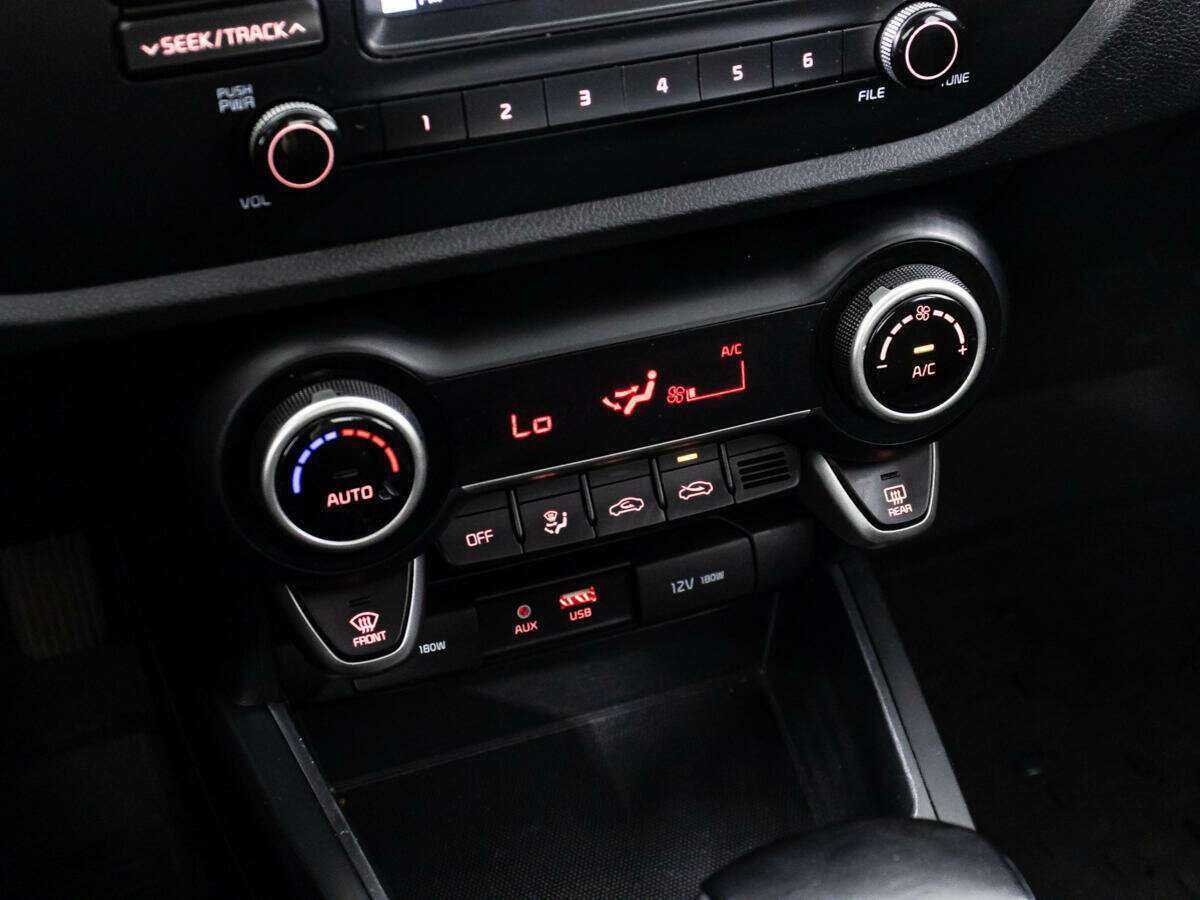 Kia Rio, 2020 - Фото №18