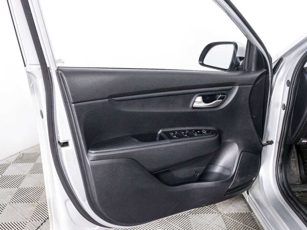 Kia Rio, 2020 - Фото №25